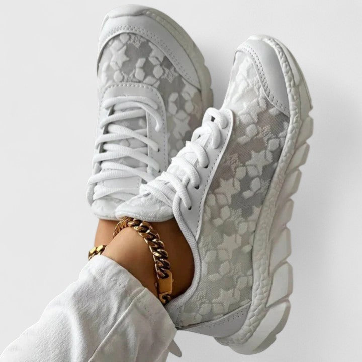 Velore | Cozy Sneakers