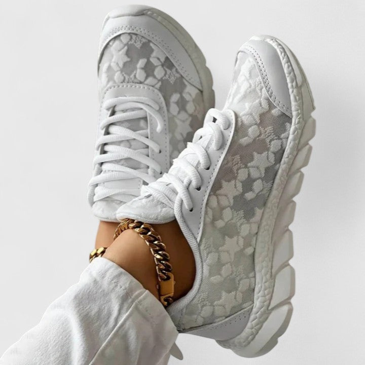 Velore | Cozy Sneakers